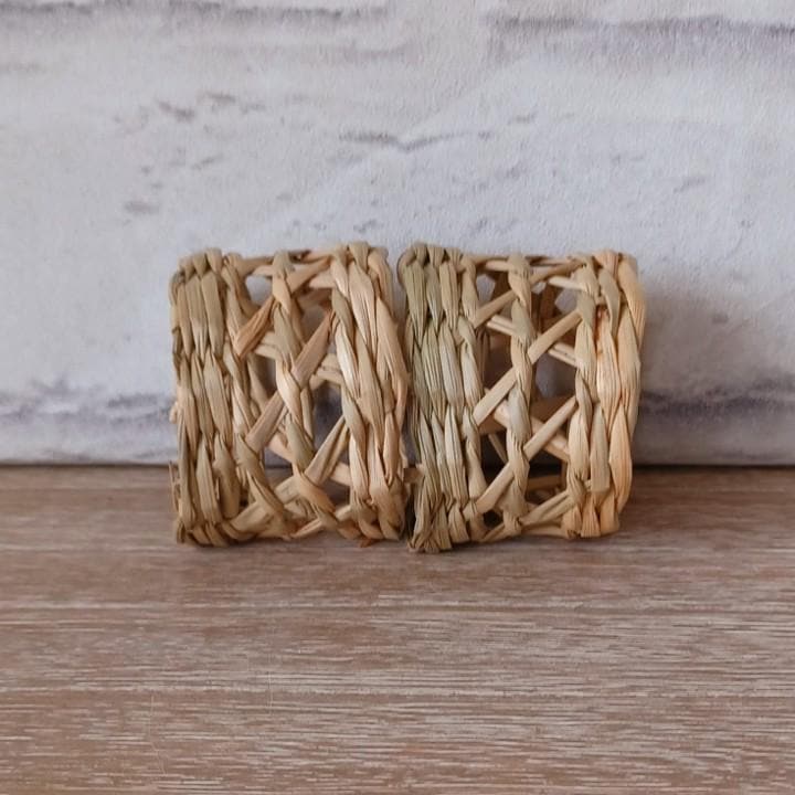 2 x Seagrass Napkin Rings