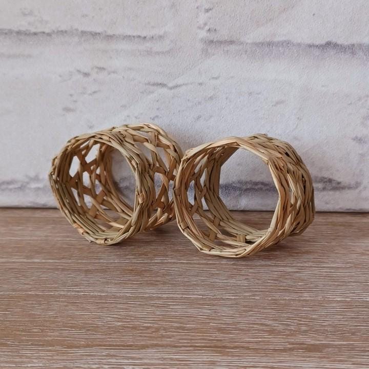 2 x Seagrass Napkin Rings